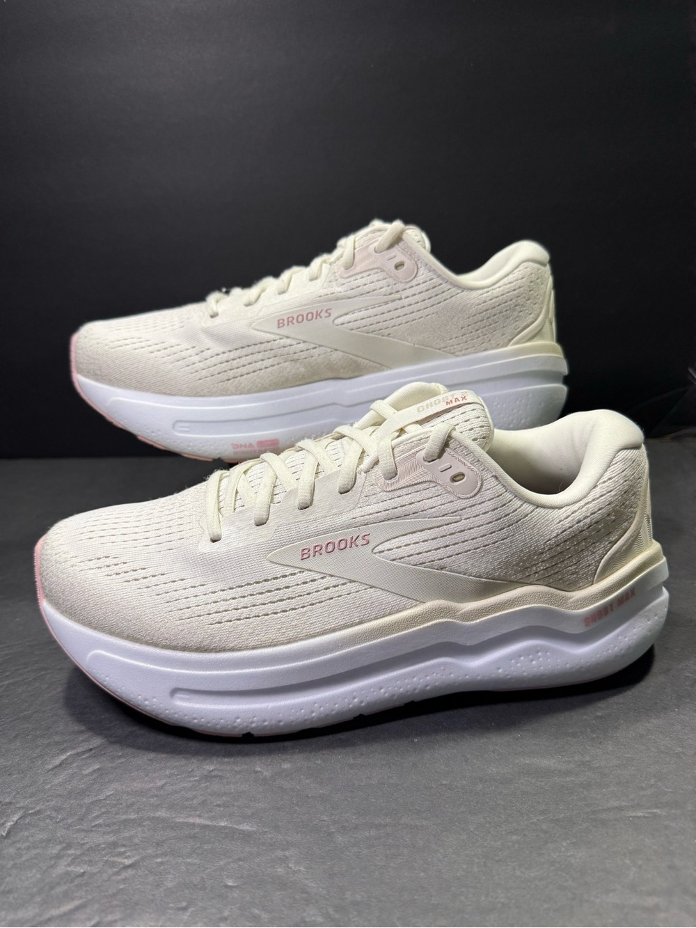 Brooks Ghost Max 2 Women’s Cream Pink Running Walking Sneakers Size-10( D-Wide) - Picture 1 of 10
